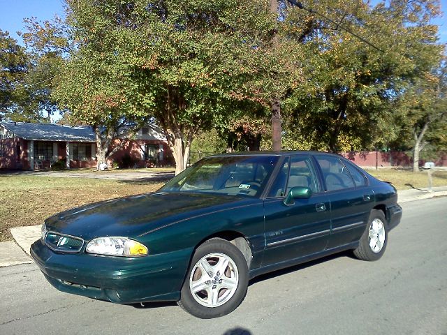 Pontiac Bonneville 1999 photo 4