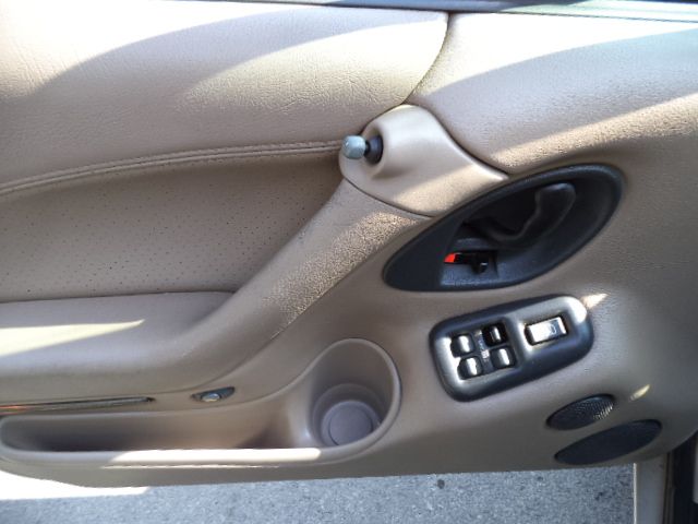 Pontiac Bonneville 1999 photo 4