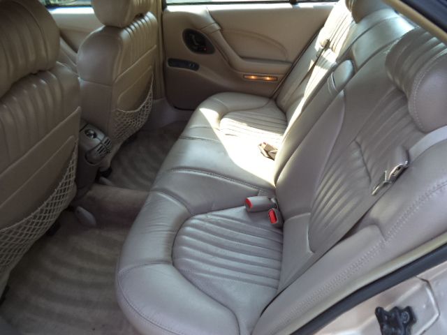 Pontiac Bonneville 1999 photo 5