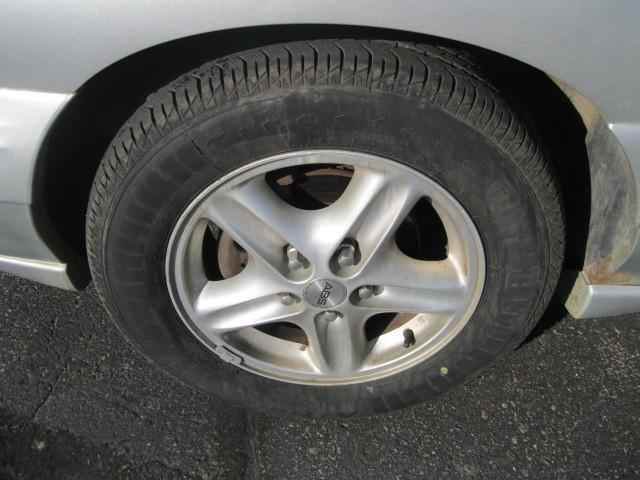 Pontiac Bonneville 1999 photo 3