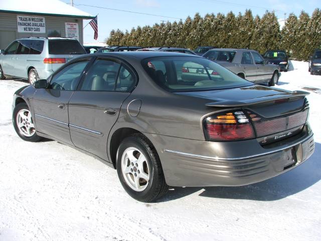 Pontiac Bonneville 2000 photo 2