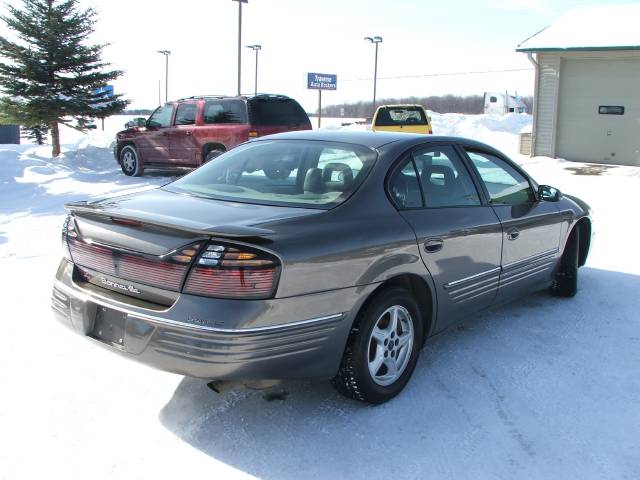 Pontiac Bonneville 2000 photo 4