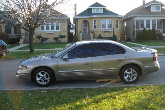 Pontiac Bonneville 2000 photo 1
