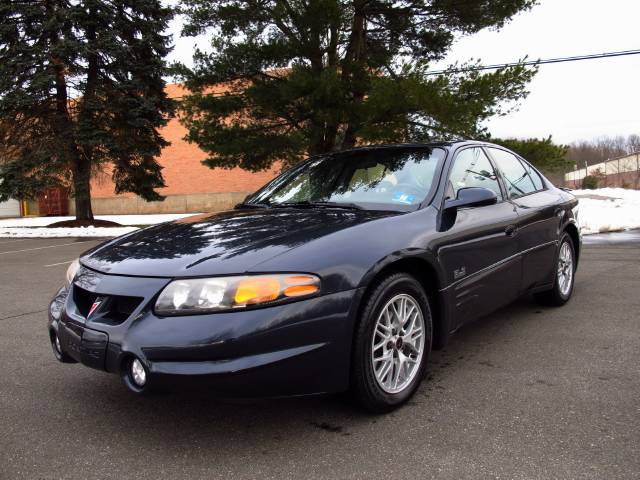 Pontiac Bonneville 2000 photo 1