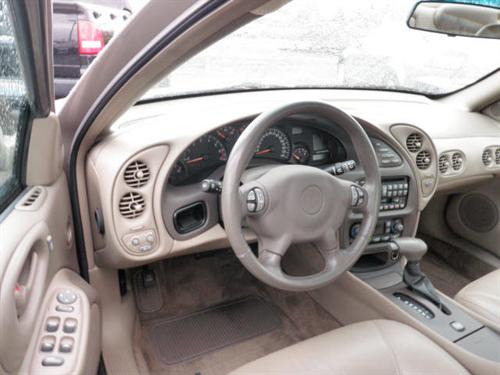 Pontiac Bonneville 2000 photo 3