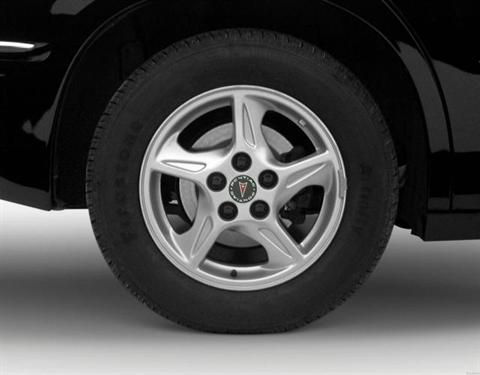 Pontiac Bonneville 2000 photo 2