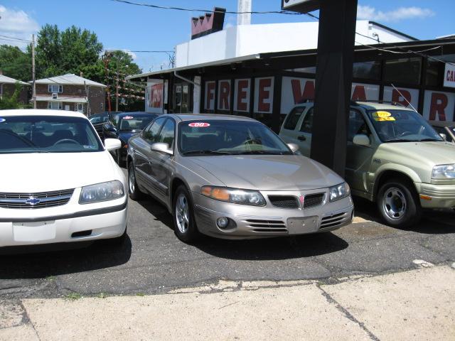 Pontiac Bonneville 2000 photo 1