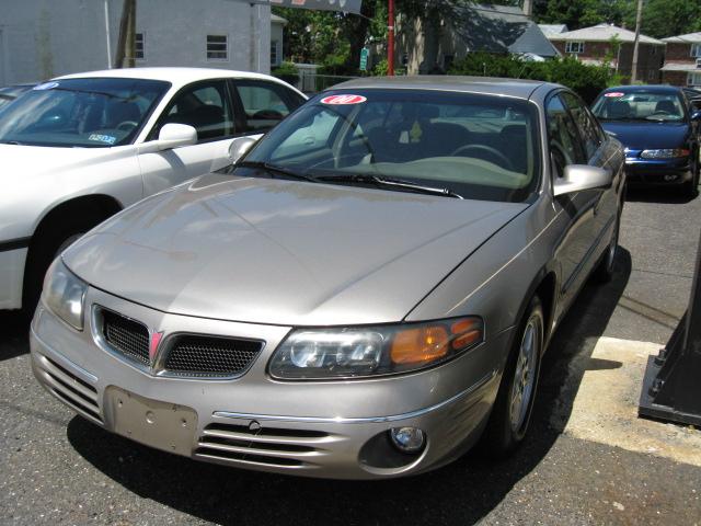 Pontiac Bonneville 2000 photo 3