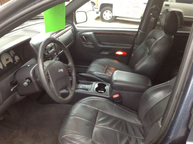 Pontiac Bonneville 4DR Limited AWD Sedan