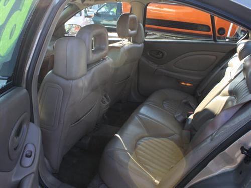 Pontiac Bonneville 2000 photo 1