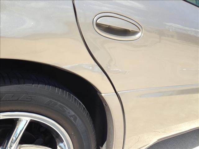 Pontiac Bonneville 4DR Limited AWD Sedan