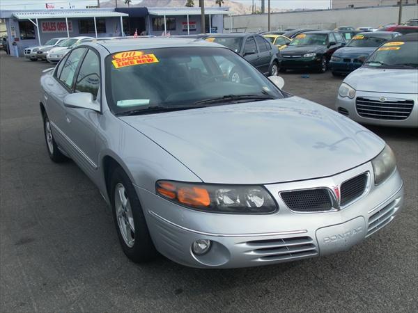 Pontiac Bonneville 2000 photo 2