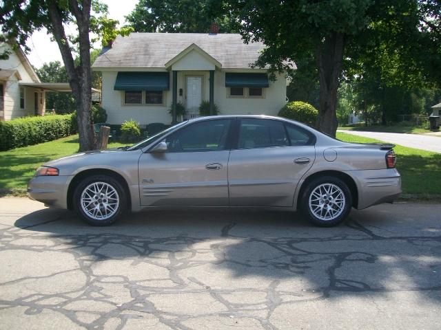 Pontiac Bonneville Value Package Sedan