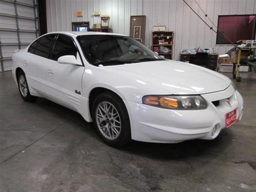 Pontiac Bonneville 2000 photo 2