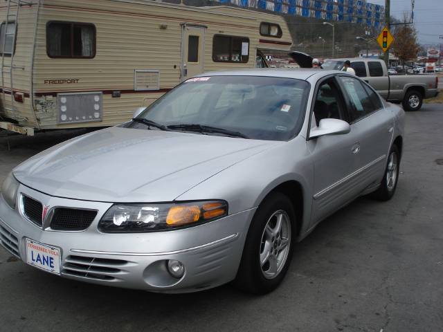 Pontiac Bonneville 2000 photo 1