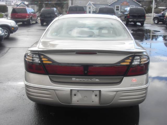 Pontiac Bonneville 2000 photo 3