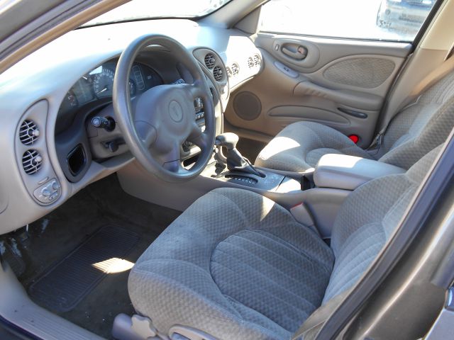 Pontiac Bonneville 2000 photo 1