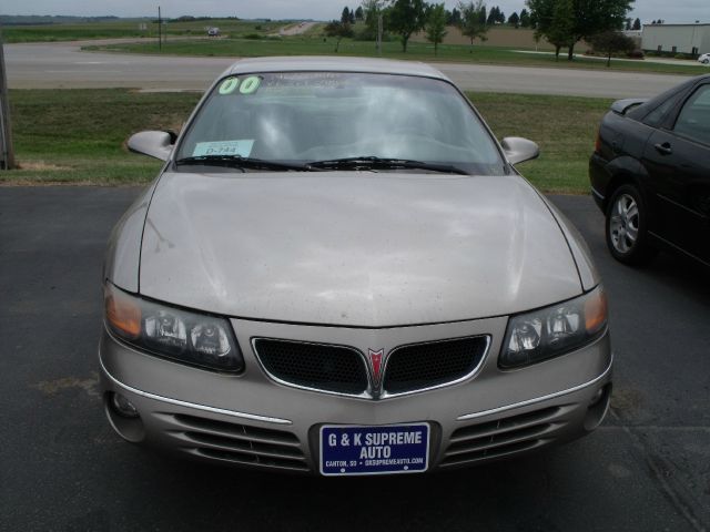 Pontiac Bonneville 2000 photo 2