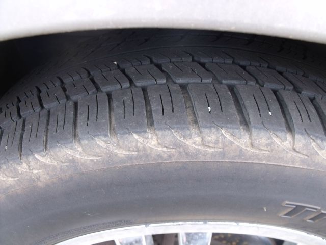 Pontiac Bonneville 2000 photo 3