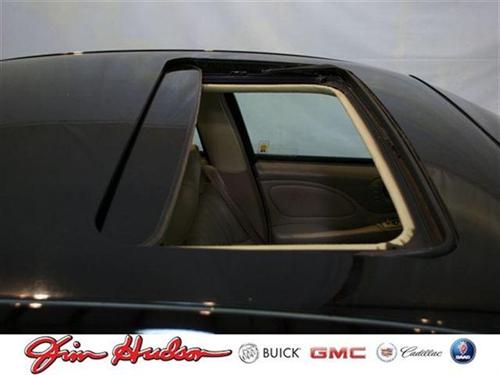 Pontiac Bonneville 2000 photo 1