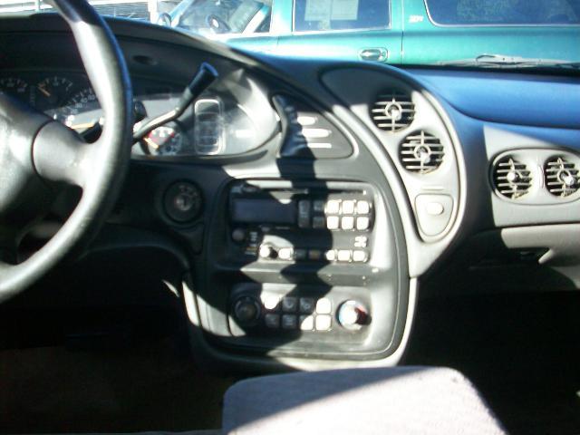 Pontiac Bonneville 2000 photo 3