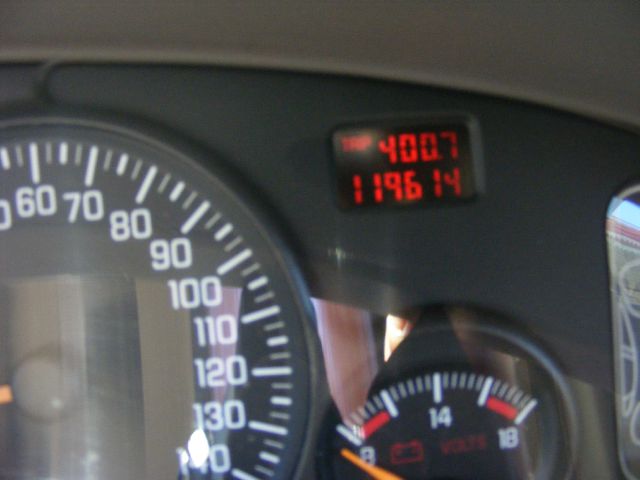 Pontiac Bonneville 2001 photo 3