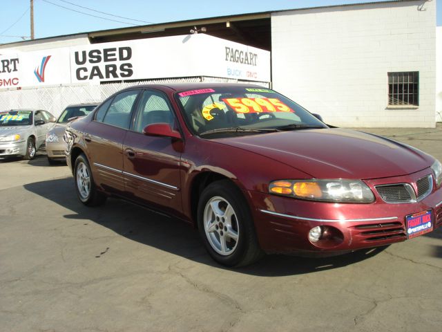 Pontiac Bonneville 2001 photo 3