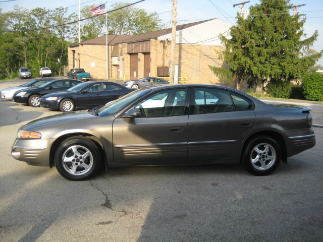 Pontiac Bonneville 2001 photo 40