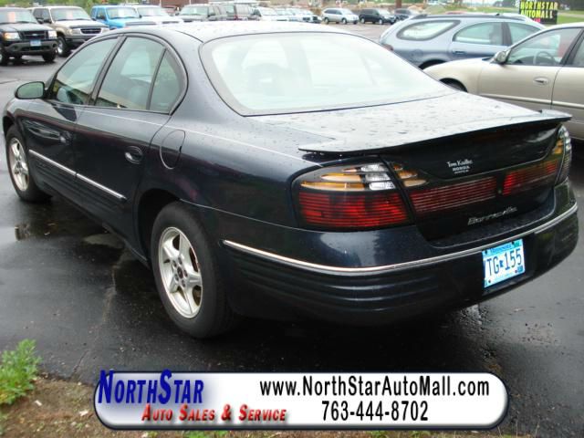 Pontiac Bonneville 2001 photo 4