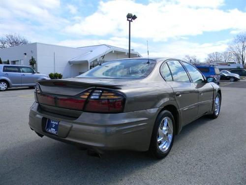 Pontiac Bonneville 2001 photo 2