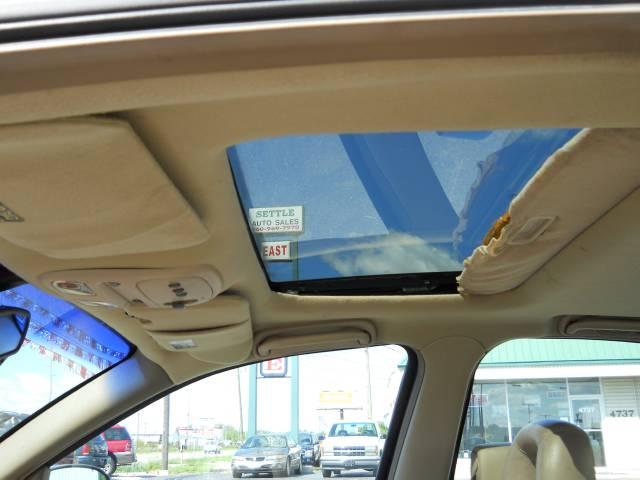 Pontiac Bonneville 2001 photo 3