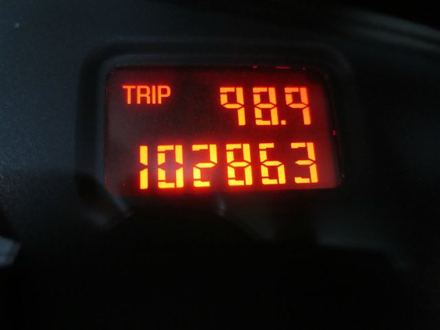 Pontiac Bonneville 2001 photo 2