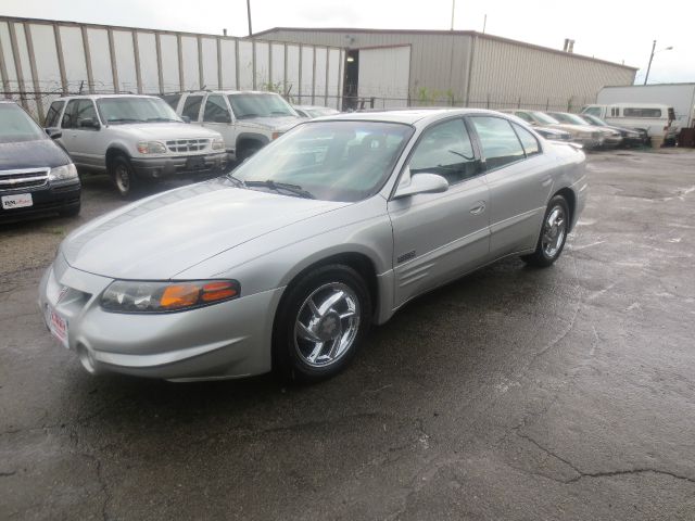 Pontiac Bonneville 2001 photo 4