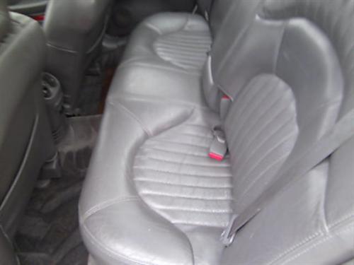 Pontiac Bonneville 2001 photo 3