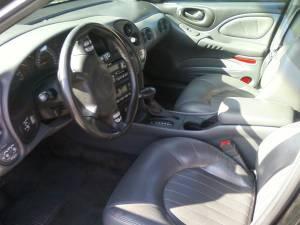 Pontiac Bonneville 2002 photo 1