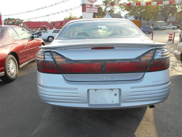 Pontiac Bonneville 2002 photo 3