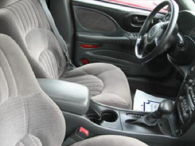 Pontiac Bonneville 2003 photo 2