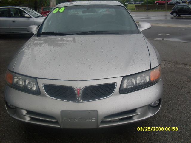 Pontiac Bonneville 2004 photo 1