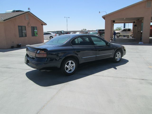 Pontiac Bonneville 2004 photo 2