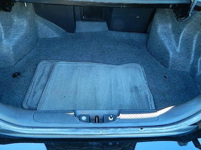 Pontiac Bonneville 2004 photo 1