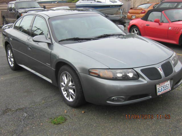 Pontiac Bonneville 2004 photo 1