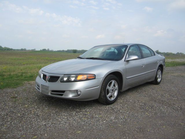 Pontiac Bonneville 2004 photo 2