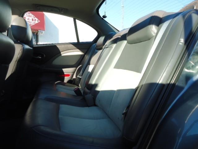 Pontiac Bonneville 2004 photo 3