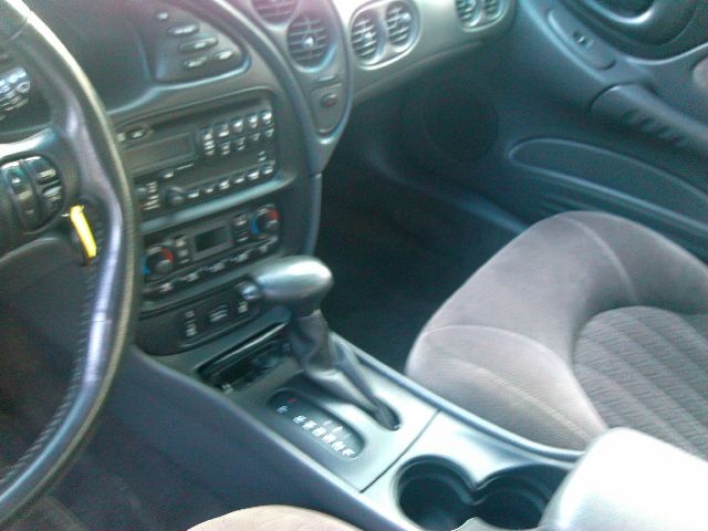 Pontiac Bonneville 2004 photo 1