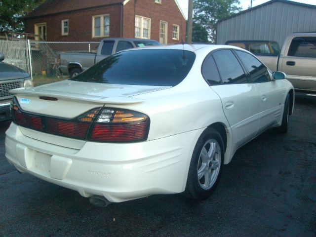 Pontiac Bonneville 2004 photo 3