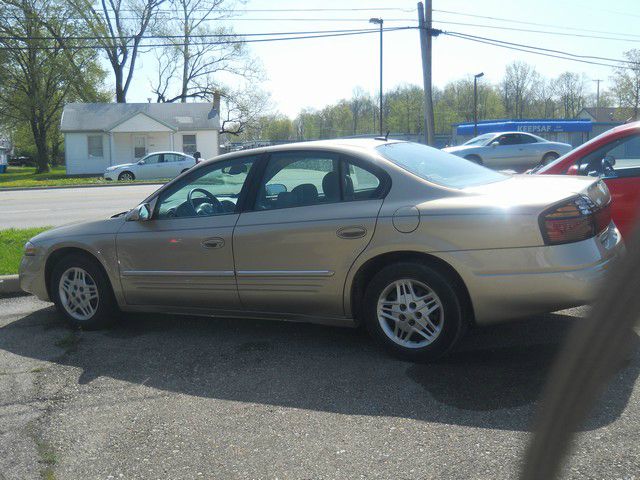 Pontiac Bonneville 2005 photo 1