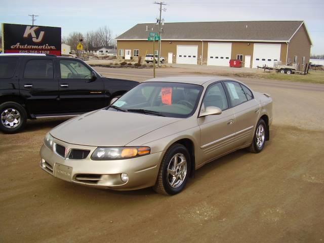 Pontiac Bonneville 2005 photo 1