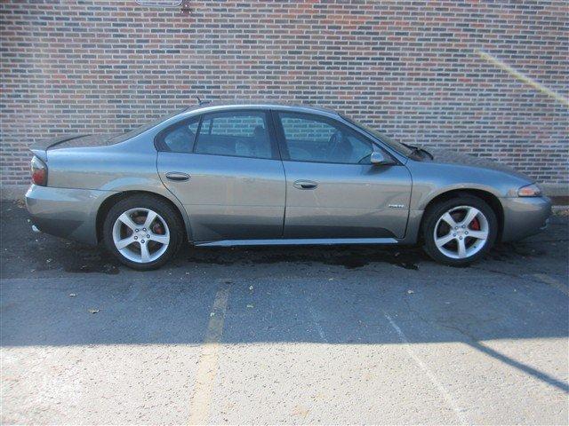 Pontiac Bonneville Special Sedan