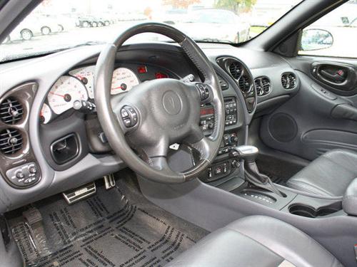 Pontiac Bonneville 2005 photo 1