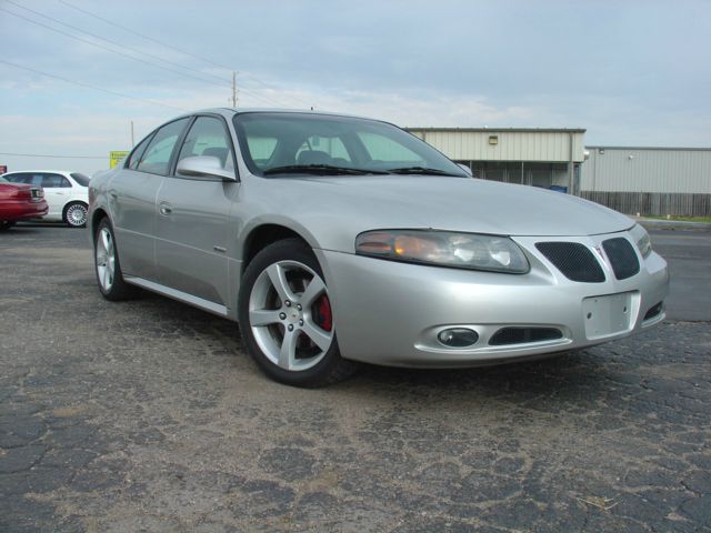 Pontiac Bonneville 2005 photo 3